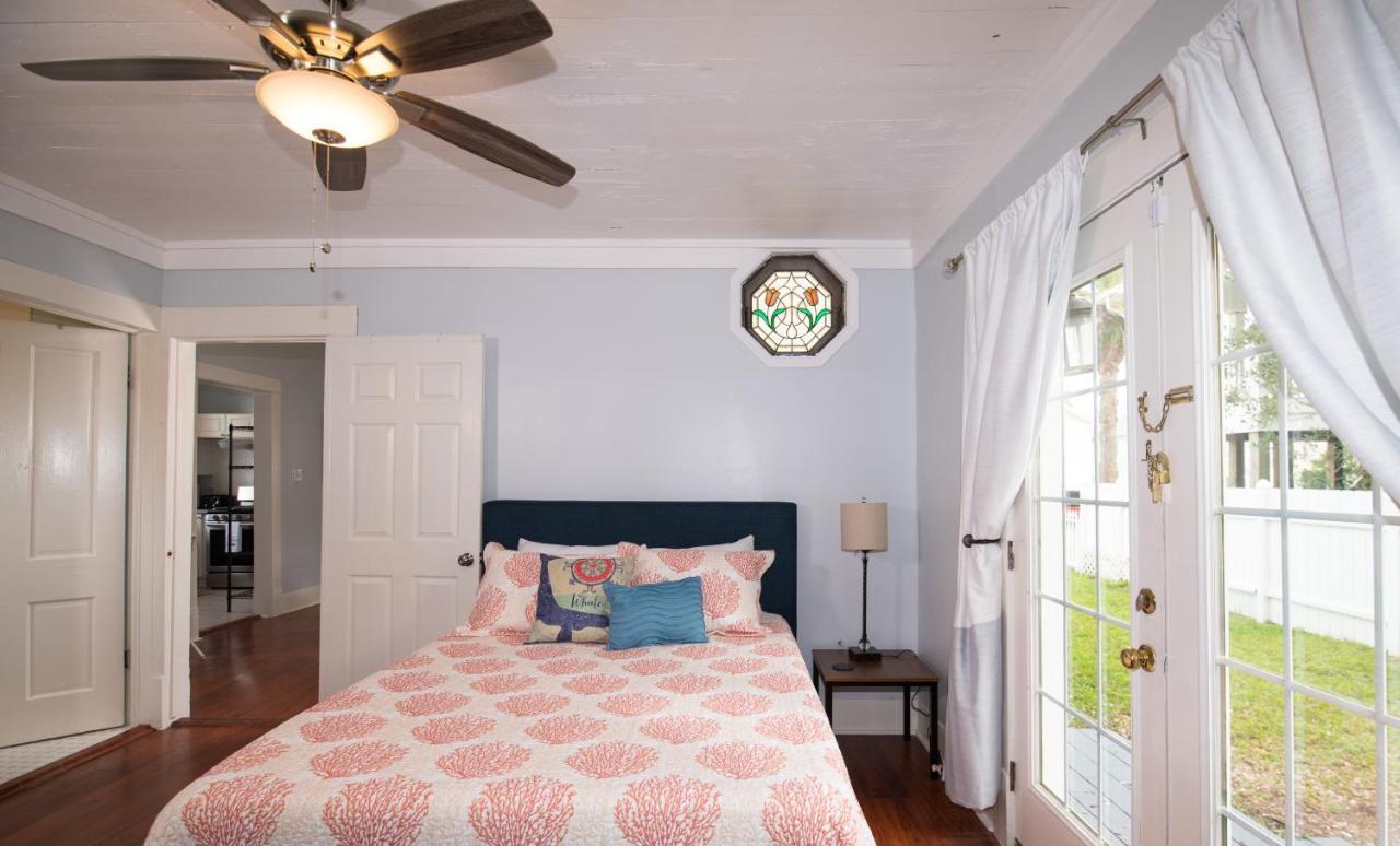 فيلا Beautiful Two-Story In Central Galveston, Short Walk To Beach, Near Downtown! | Seas The Breeze المظهر الخارجي الصورة