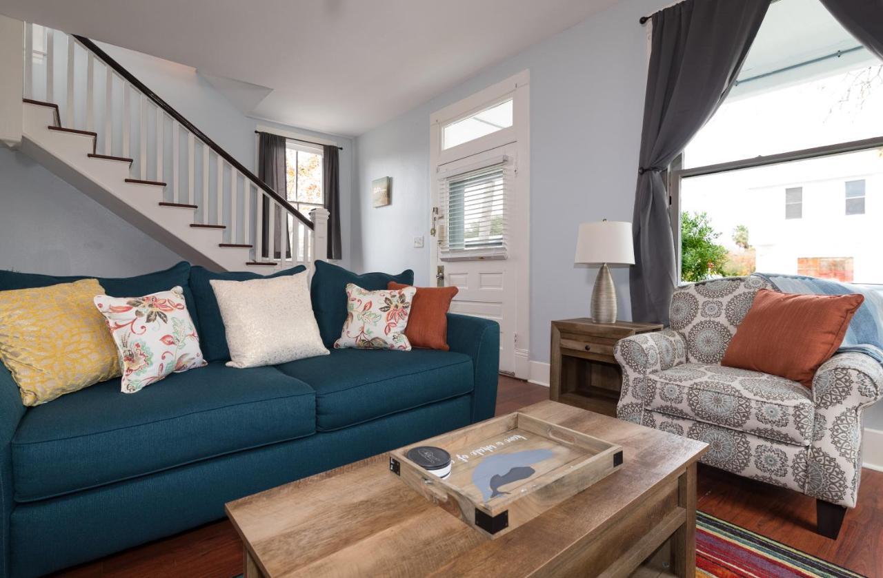 فيلا Beautiful Two-Story In Central Galveston, Short Walk To Beach, Near Downtown! | Seas The Breeze المظهر الخارجي الصورة